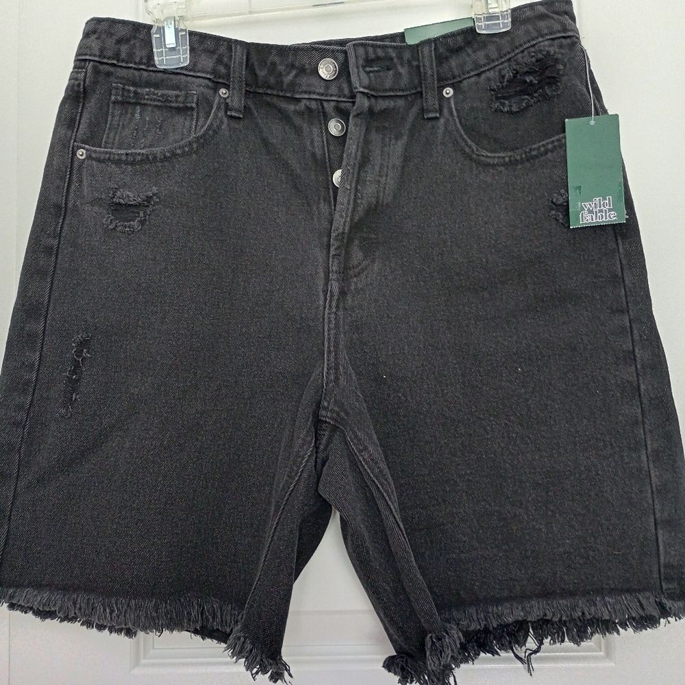*NWT* Wild Fable Black Distressed, Bermuda, High Waist, Button Denim Shorts 8/29